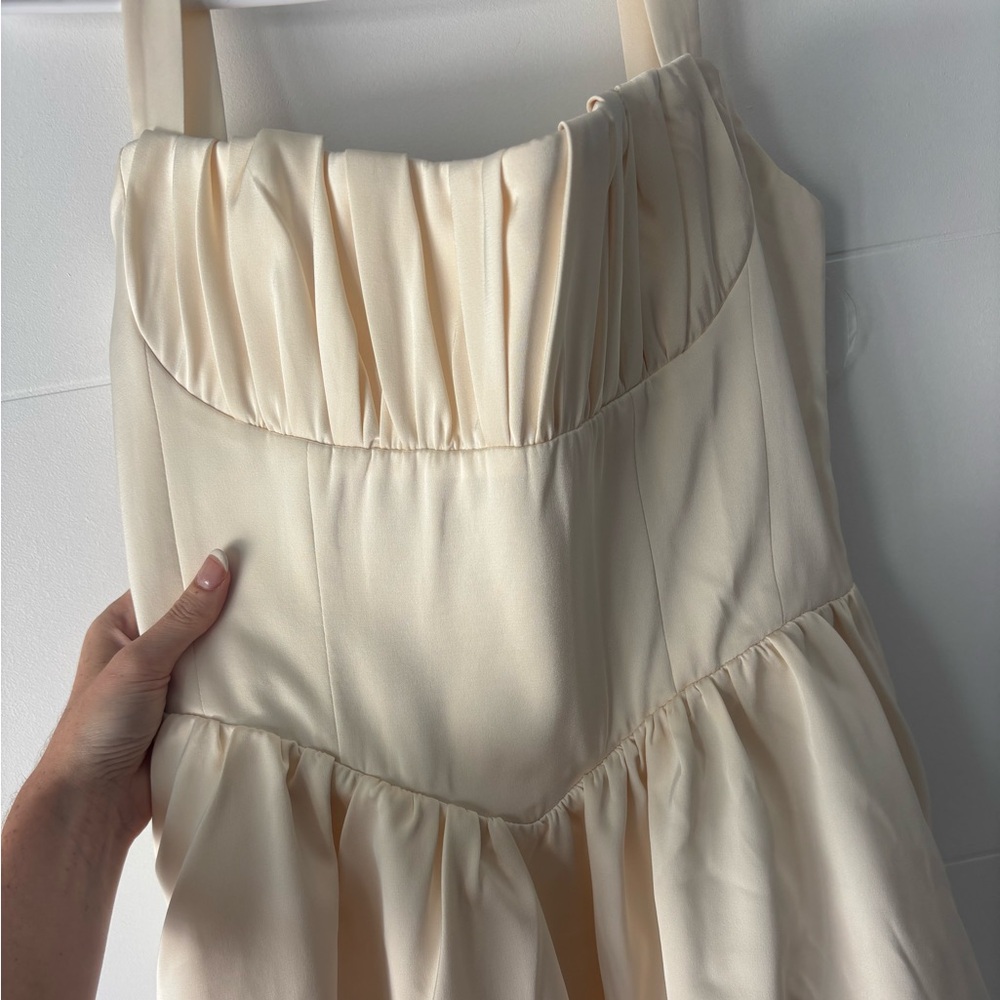 Oh Polly Cream Midi Dress - Picture 3 of 4